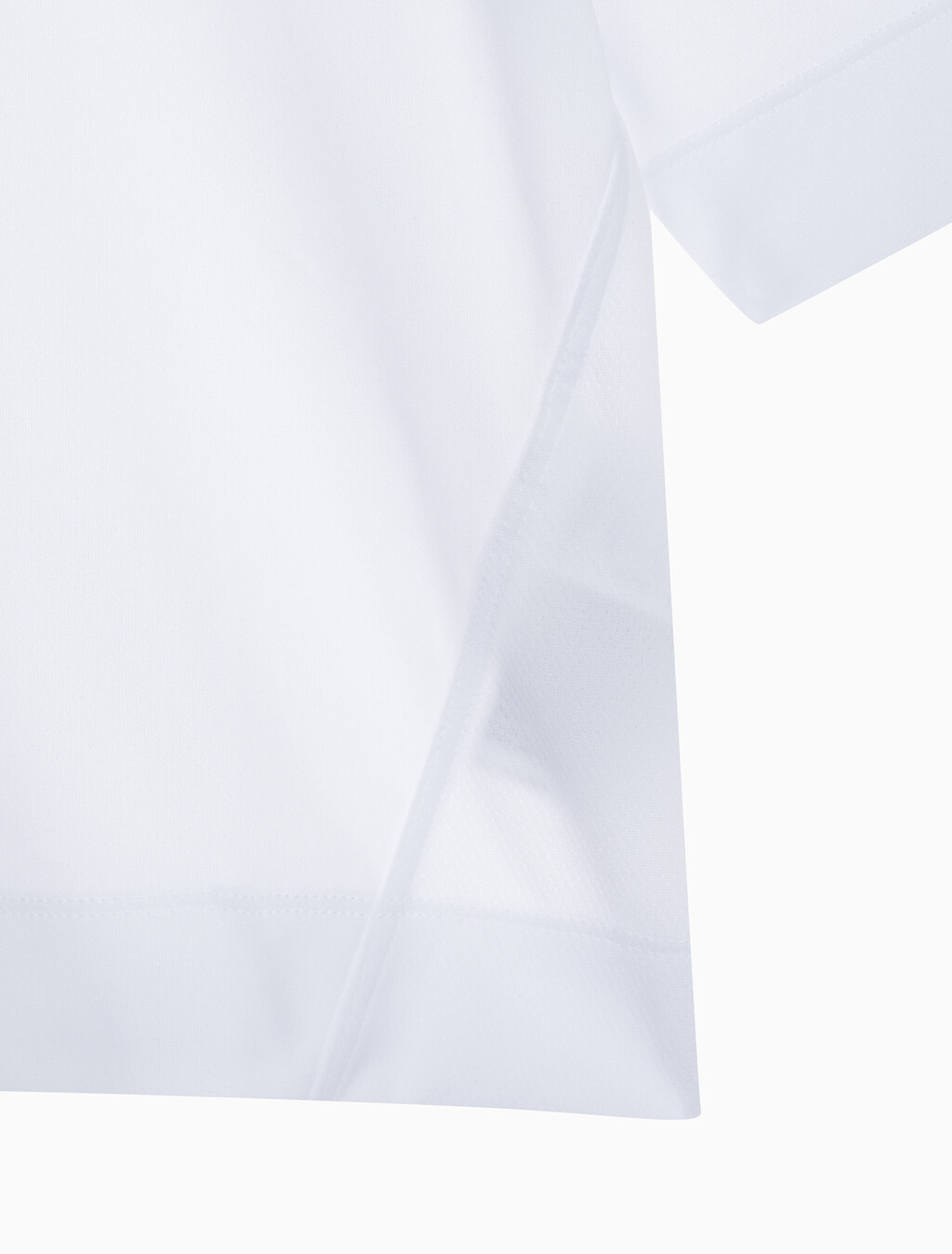 Buy 여성 박시 핏 에센셜 기능성 반팔 티셔츠 in color BRIGHT WHITE