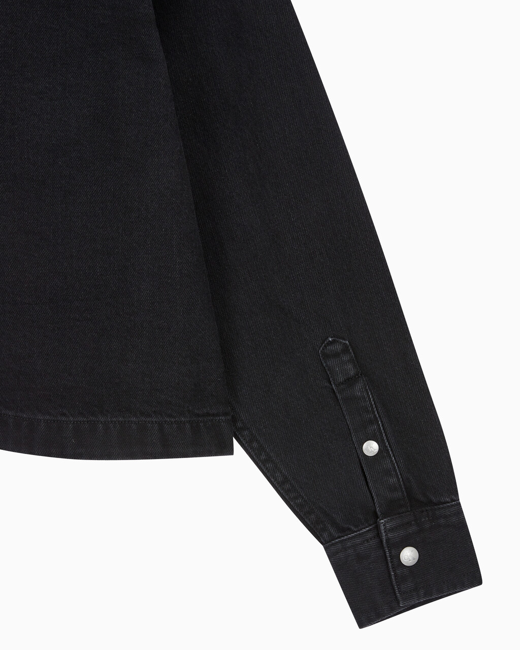 Buy 여성 크롭 대드 데님 셔츠 in color WASHED BLACK LOGO LACE