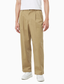 Buy 워시드 면 트윌 플리츠 치노 팬츠 in color TIGERS EYE