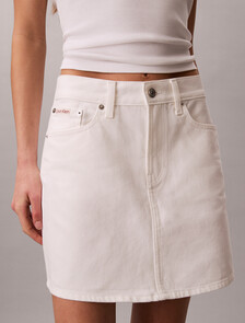 Buy 여성 90s 미니 스커트 in color WHITE