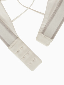 Buy 여성 토널 로고 코튼 AF 라이틀리 라인드 브라렛 in color IVORY