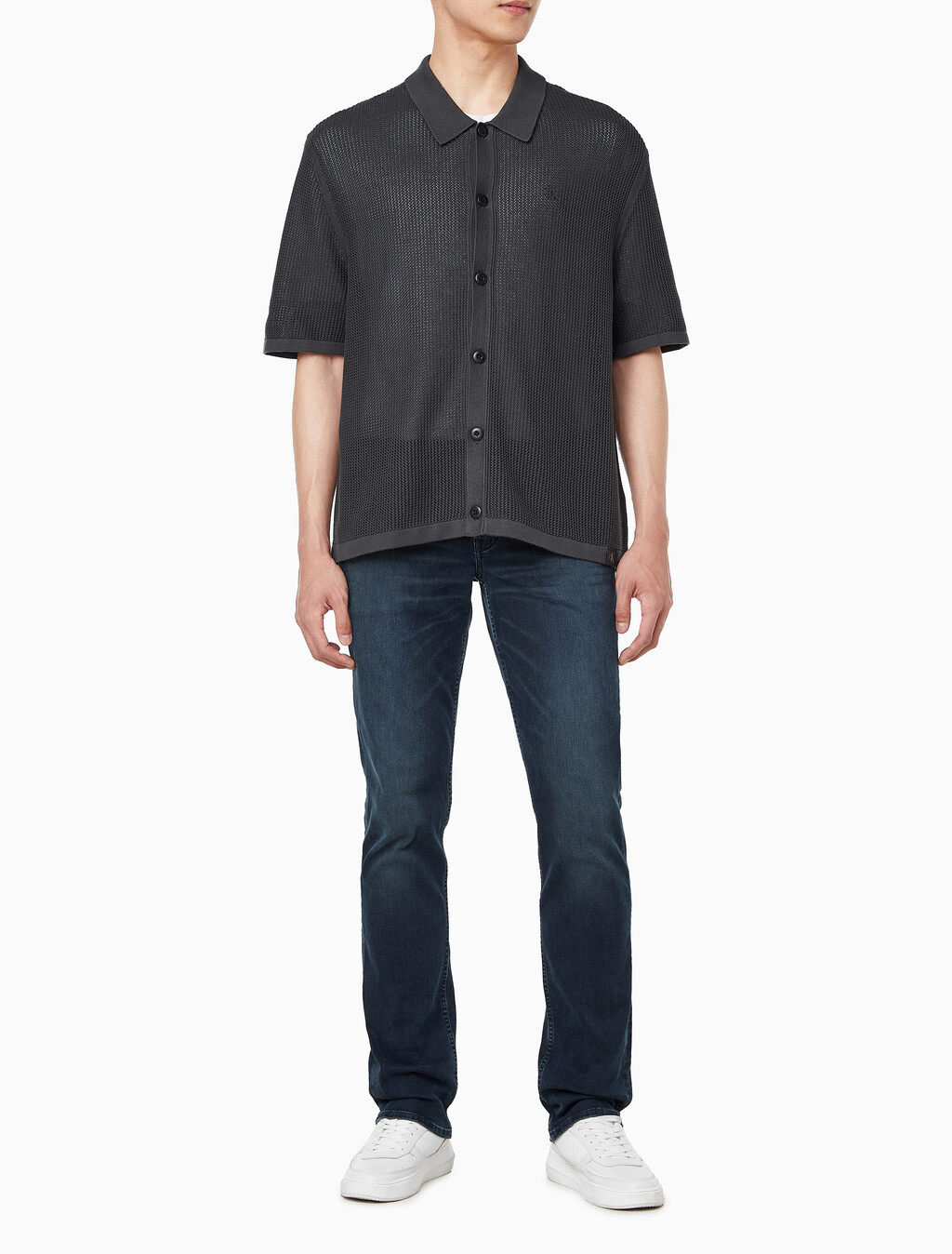 Buy 남성 레귤러핏 메쉬 버튼 반팔 스웨터 in color PIRATE BLACK