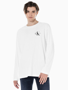 Buy 남녀공용  베이직 로고 긴팔 티셔츠 in color BRIGHT WHITE