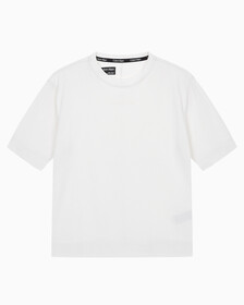 Buy 여성 릴렉스 핏 에센셜 반팔 티셔츠 in color WHITE