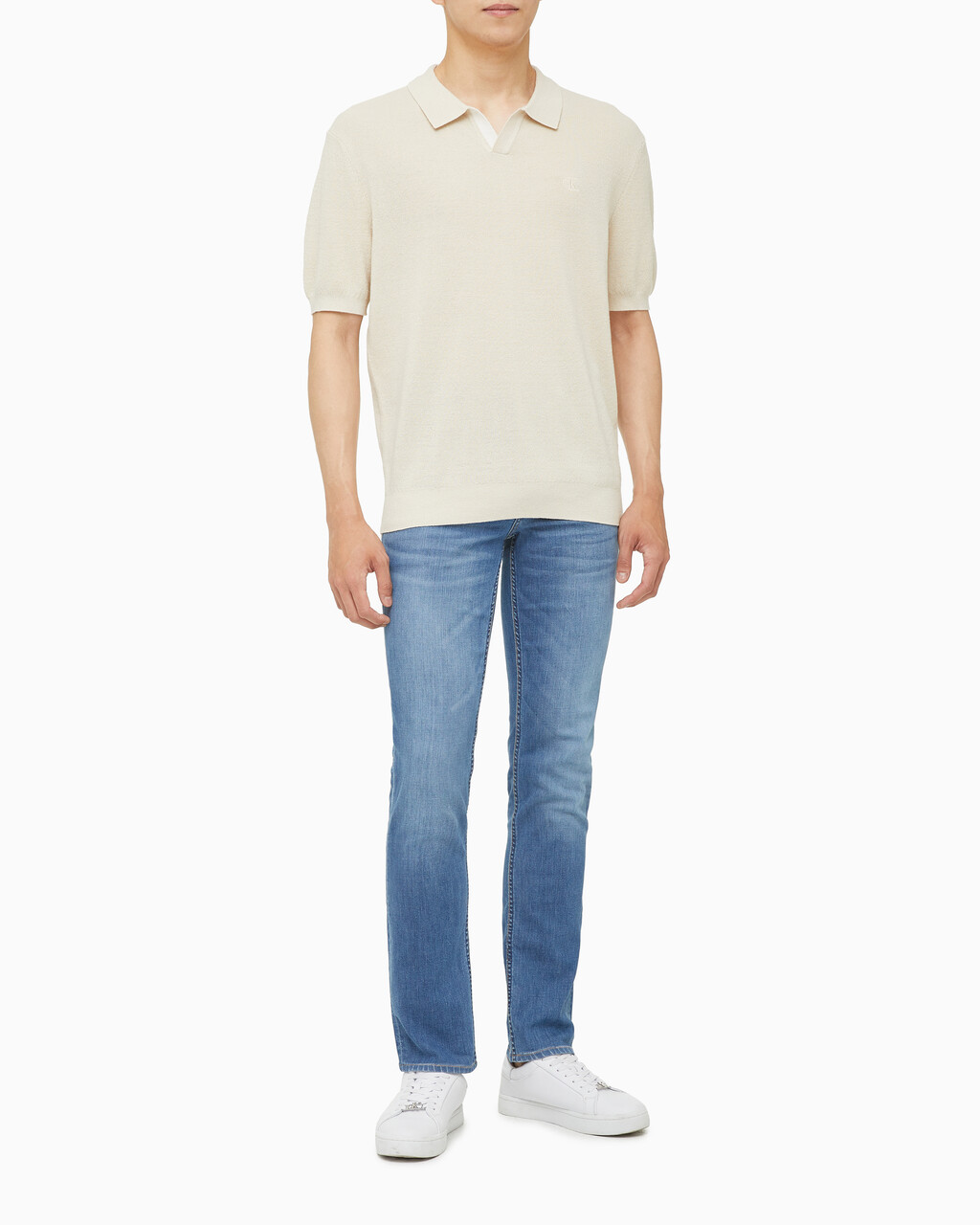Buy 남성 엠브로이더리 로고 폴로 반팔 스웨터 in color BLUR FLORAL_BLACK
