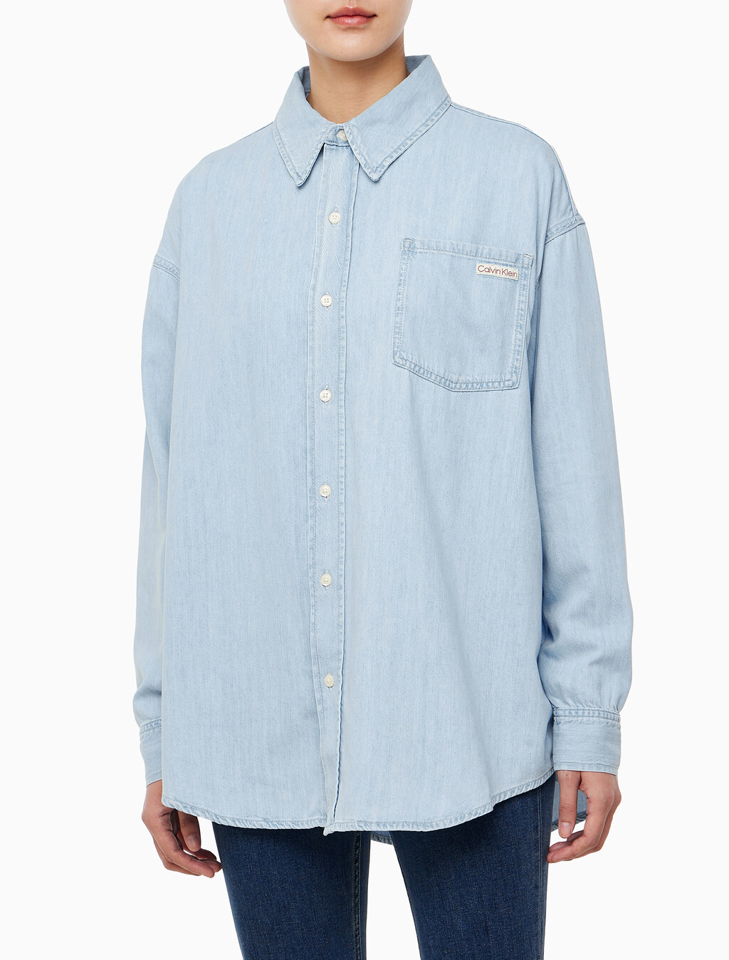 Buy 여성 오버사이즈 롱슬리브 데님 셔츠 in color CHALKY BLUE