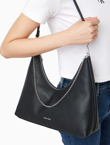 Buy 여성 하드웨어 엠블럼 페블 호보 백 in color BLACK