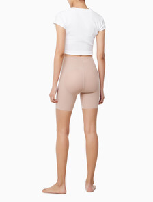 Buy 여성 스테이-풋 메쉬 메쉬 쇼츠 in color CEDAR