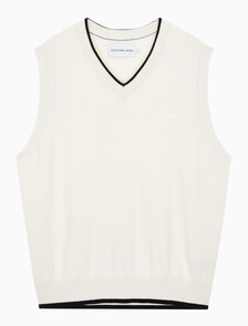 Buy 남성 엠보스드 스웨터 베스트 in color WHITE