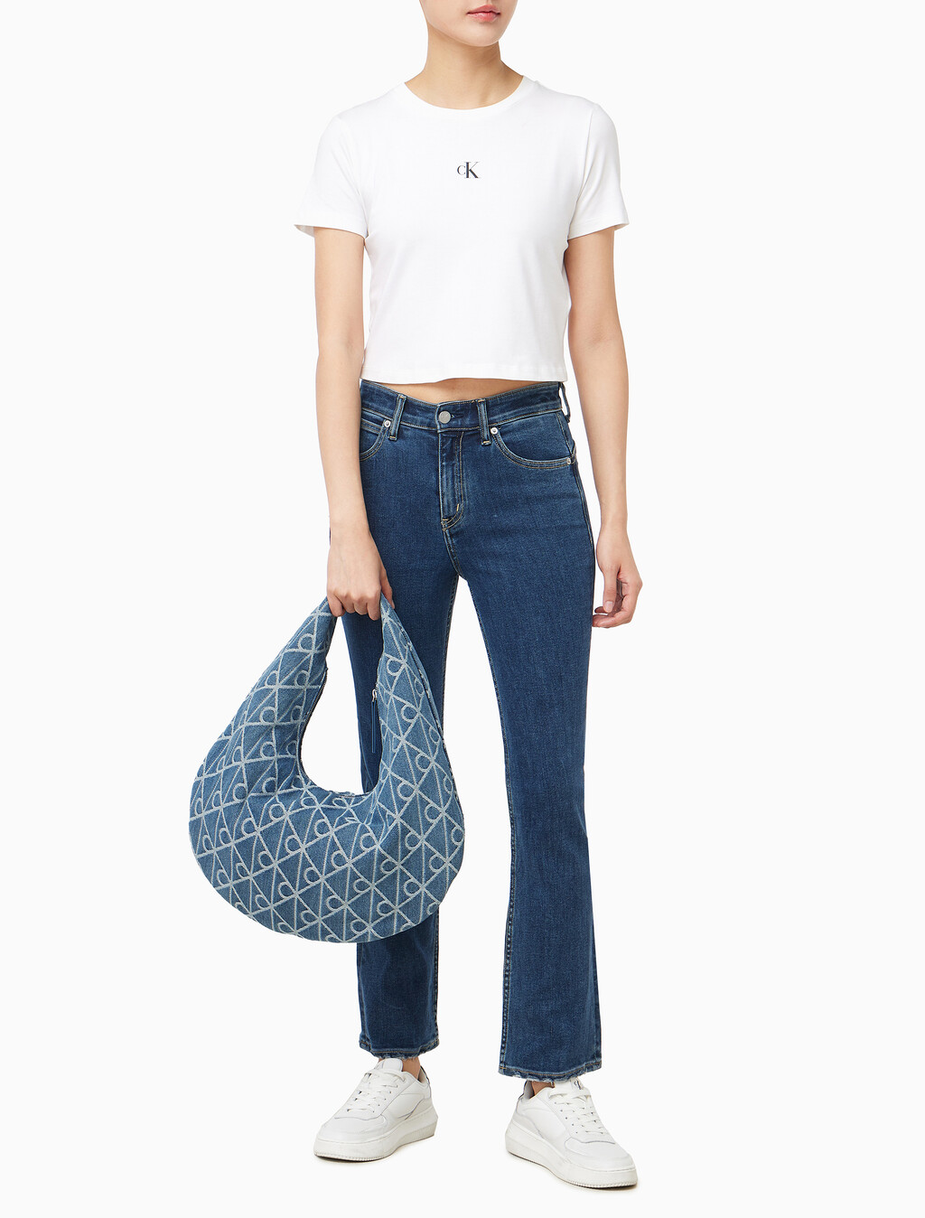 Buy 여성 엠블럼 데님 호보 백 in color Denim JQD Medium Wash