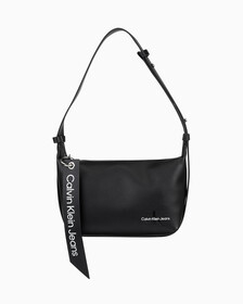 Buy 여성 CKJ 스컬티드 숄더백 in color BLACK