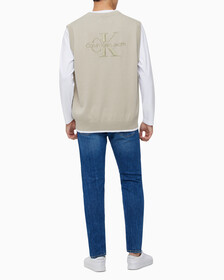 Buy 남성 엠보스드 스웨터 베스트 in color BEIGE