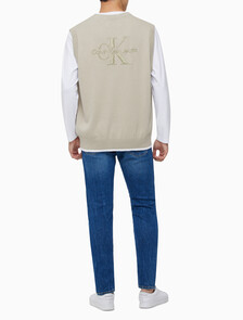 Buy 남성 엠보스드 스웨터 베스트 in color BEIGE