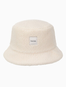 Buy 남녀공용  우븐 패치 로고 부클 버킷햇 in color IVORY