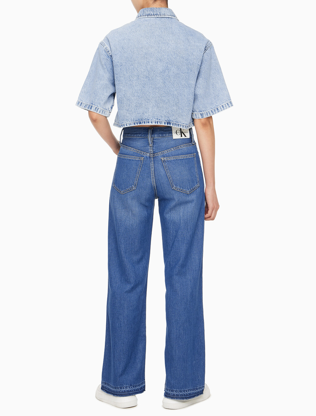 Buy 여성 반팔 데님 셔츠 in color CHALKY BLUE