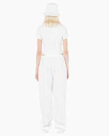 Buy 여성 소프트터치 화이트 카고 팬츠 in color BRIGHT WHITE