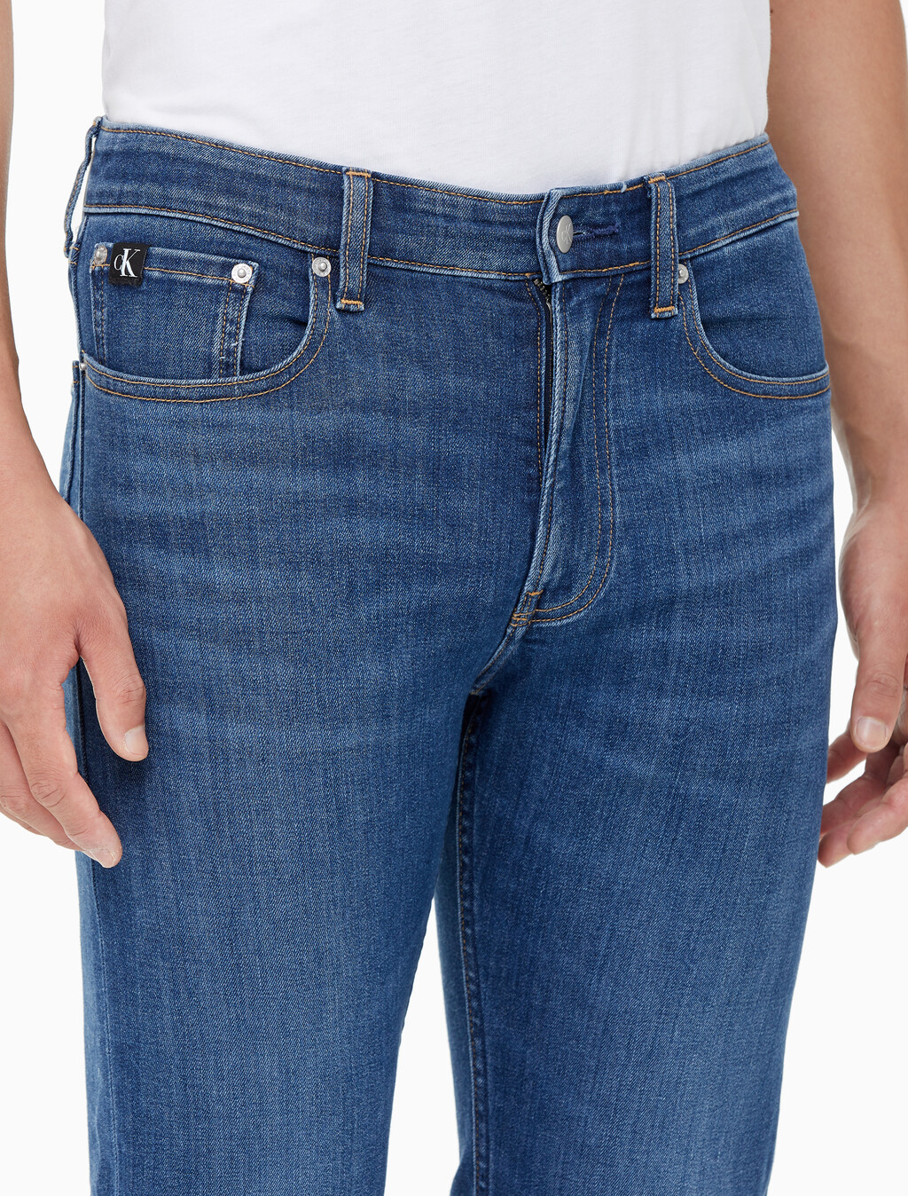 Buy 남성 슬림 스트레이트핏 다크 블루 크롭 데님 in color BLUE BLACK HANGER LOOP