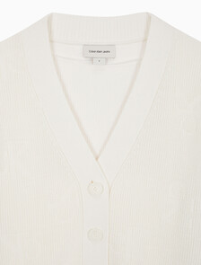 Buy 여성 AOP 스웨터 가디건 in color WHITE