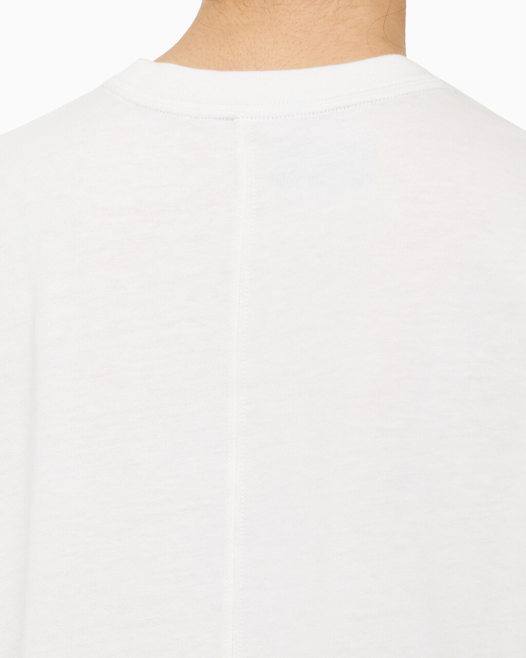 Buy 여성 릴렉스 핏 에센셜 반팔 티셔츠 in color WHITE