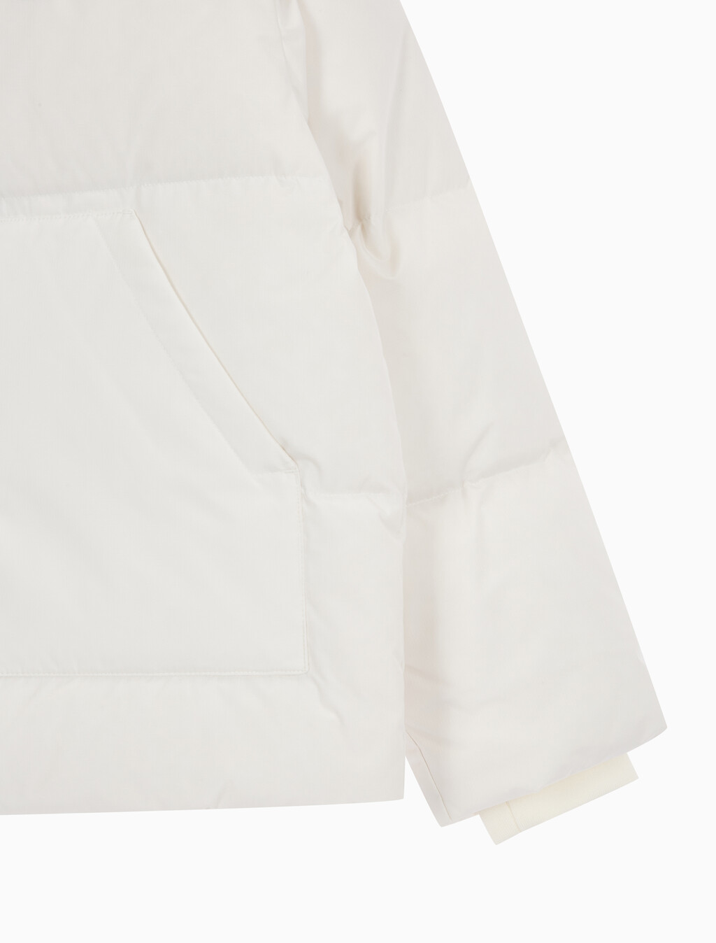 Buy 여성 숏랭스 스탠드 카라 푸퍼 다운 재킷 in color WHITE