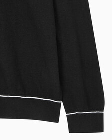 Buy 남성 에센셜 크루넥 스웨터 in color CK BLACK