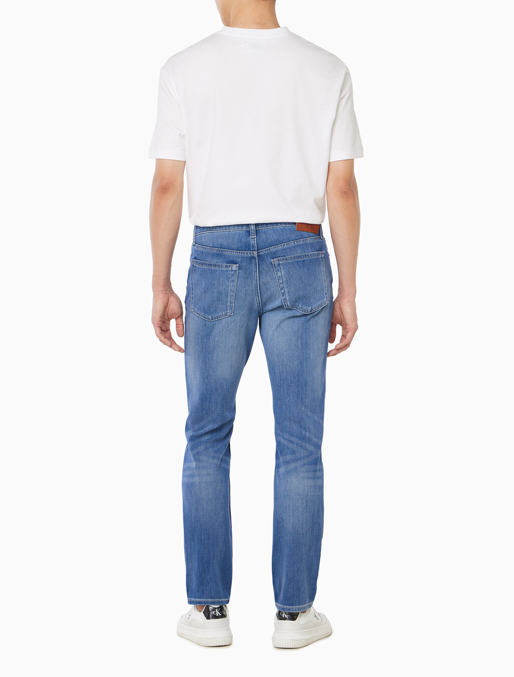 Buy 남성 슬림핏 트레일블레이즈 진 in color Mid blue