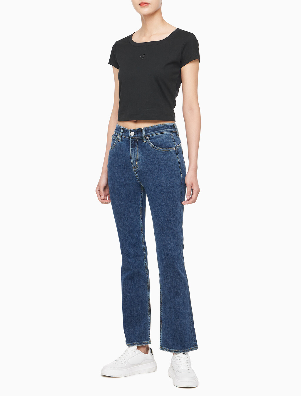 Buy 여성 쿨링 로고 베이비 티셔츠 in color CK BLACK