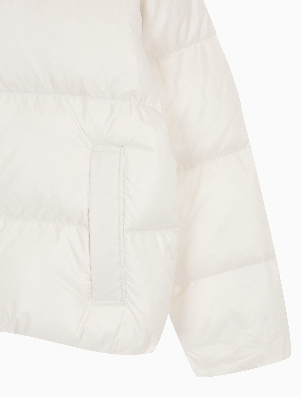 Buy 남녀공용 스탠드 카라 글로시 다운 푸퍼 자켓 in color WHITE