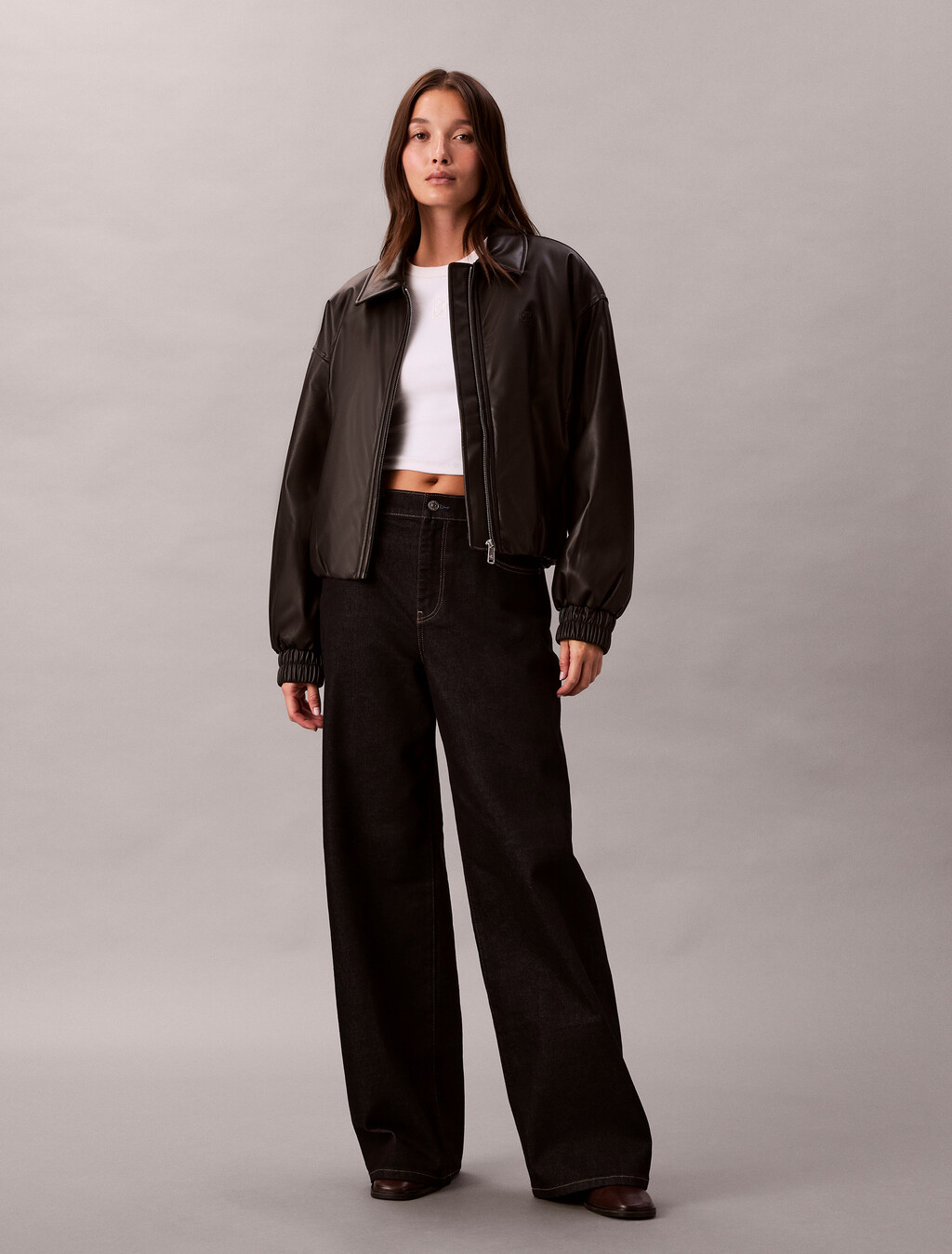 Buy 여성 폭스레더 봄버 in color BLACK