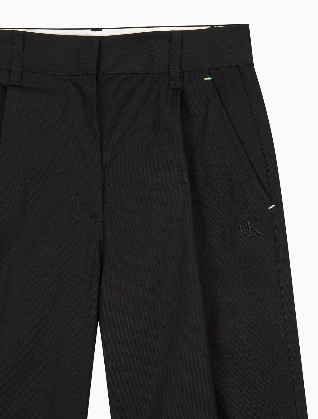 Buy 여성 폴드 반드 치노 팬츠 in color CK BLACK