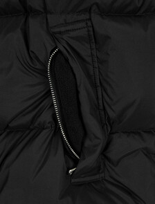 Buy 남성 커브드 퀼팅 나일론 다운 푸퍼 in color CK BLACK