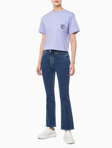 Buy 여성 박시 CK 크레스트 크롭 포켓 반팔 티셔츠 in color PERSIAN VIOLET