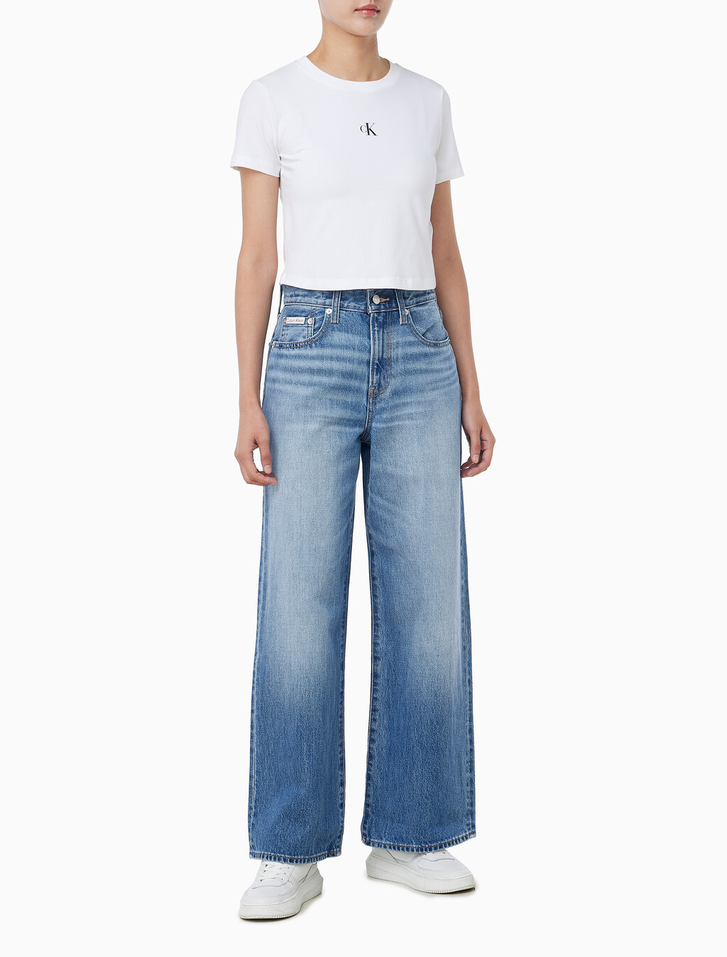 Buy 여성 와이드 레그핏 클라슨 블루 in color Mid Blue