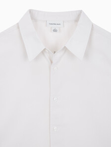 Buy 솔리드 포플린 박시 릴렉스 셔츠 in color Sand White