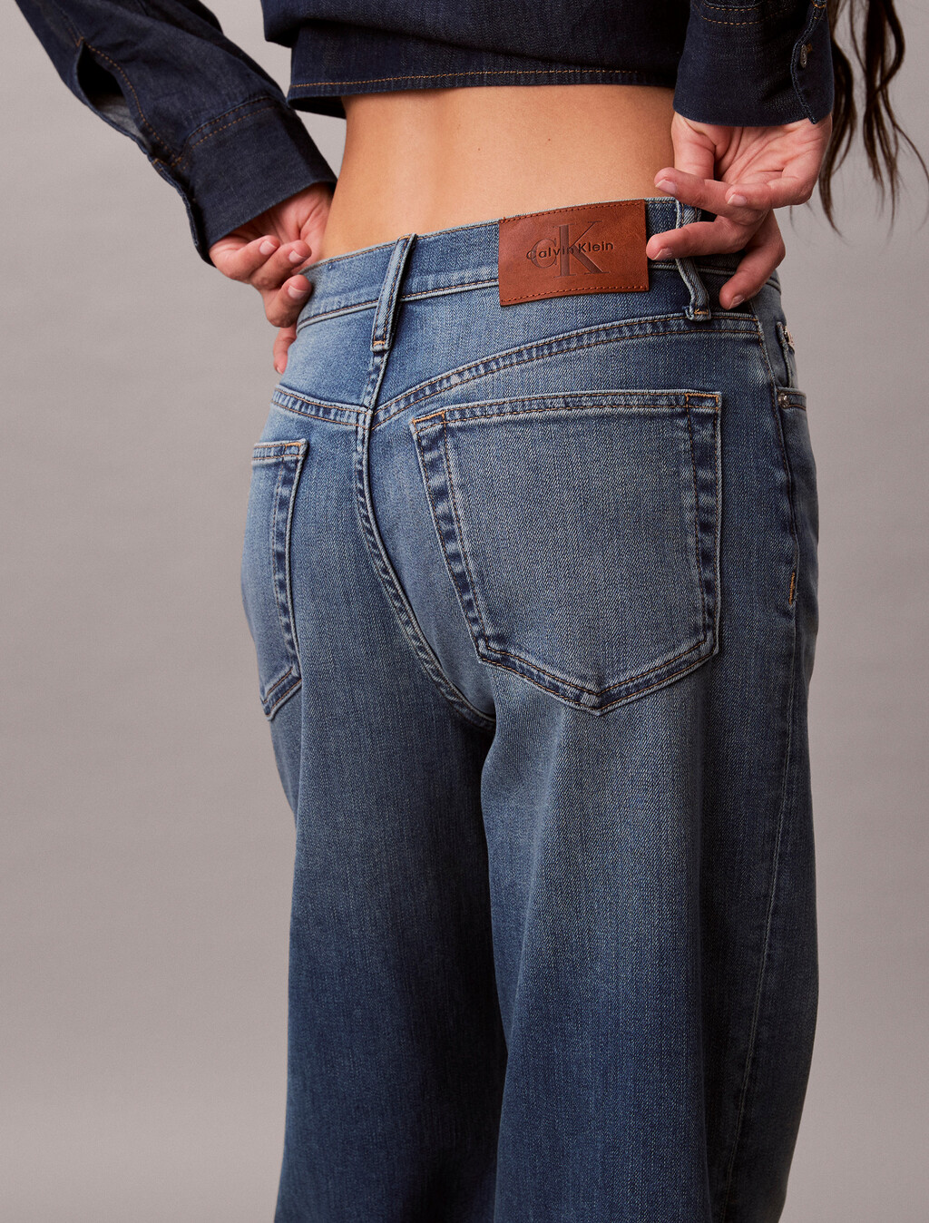 Buy 여성 아시아와이드 데님 in color Dark blue