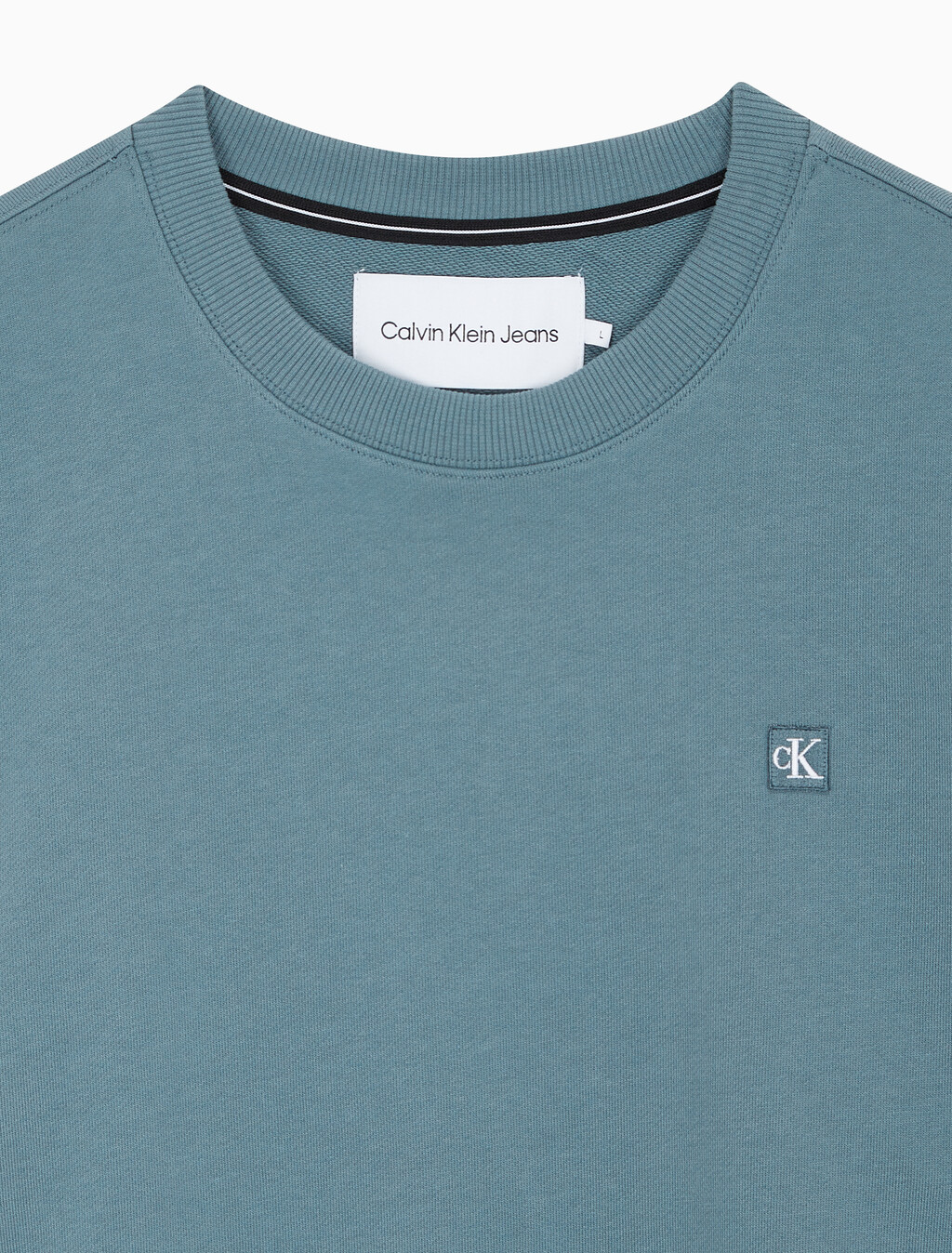 Buy 남성 레귤러핏 CK 뱃지 로고 스웻셔츠 in color GOBLIN BLUE