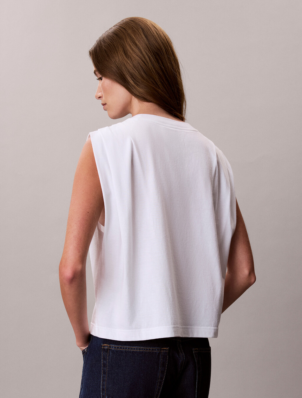 Buy 여성 모노로고 플리츠 숄더 크루넥 티 in color BRIGHT WHITE