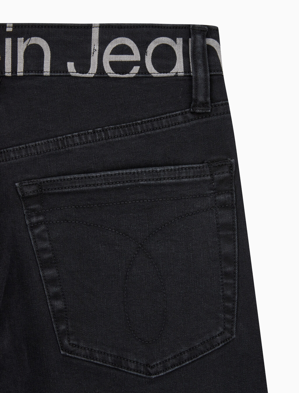 Buy 남성 슬림핏 블랙 데님 in color WASHED BLACK LOGO LACE