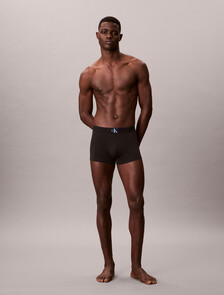 Buy 남성 CK 그래픽 코튼 트렁크 3PK in color Black / Blue / Light Blue