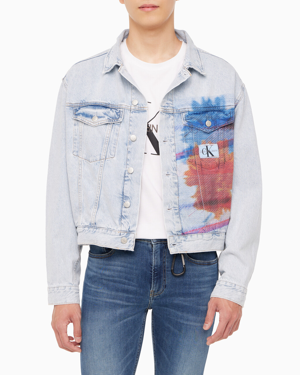 Buy 남성 오버사이즈핏 박시 크롭 데님 재킷 in color 028A CHALKY BLU
