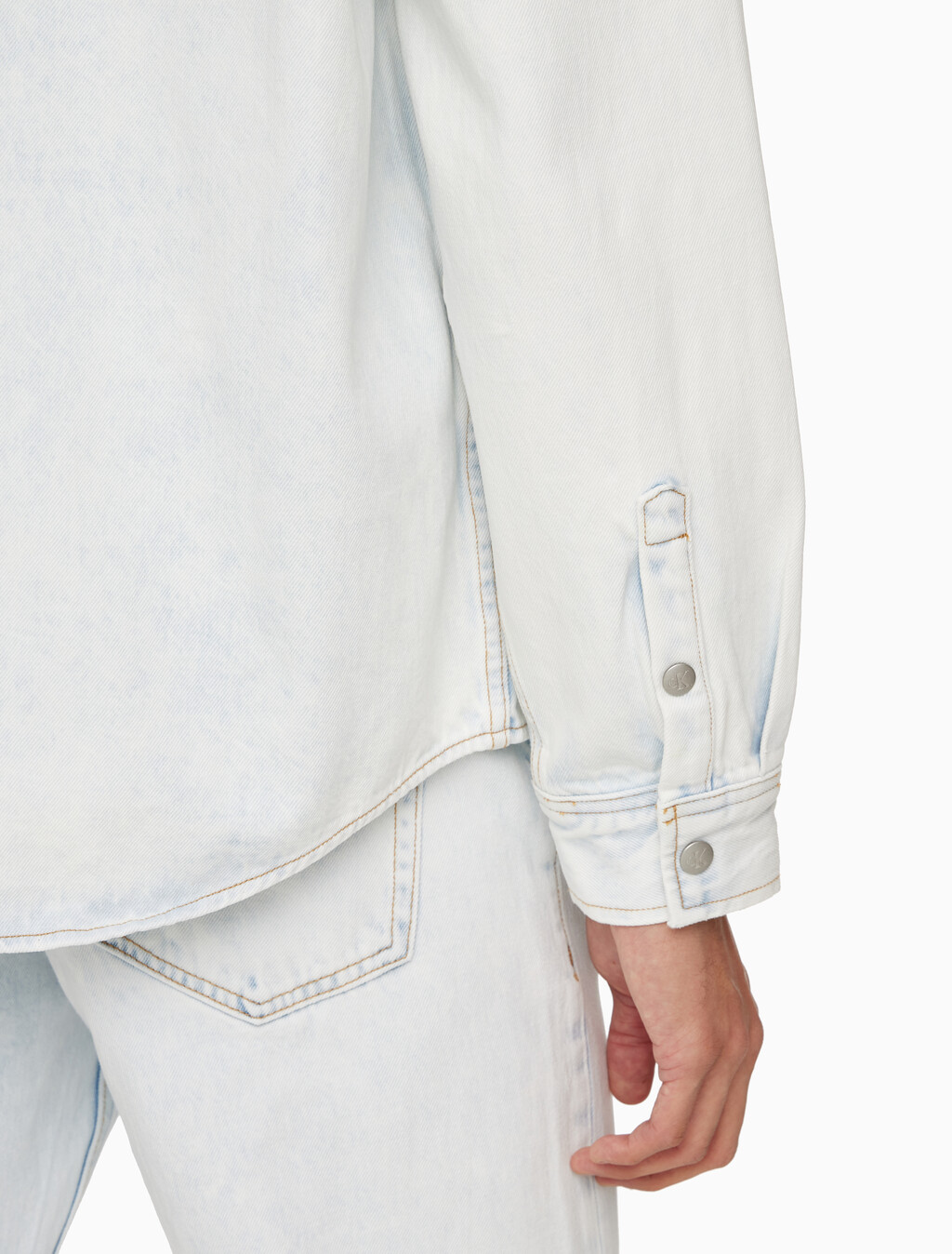Buy 남성 릴렉스핏 데님 셔츠 in color CHALKY BLUE