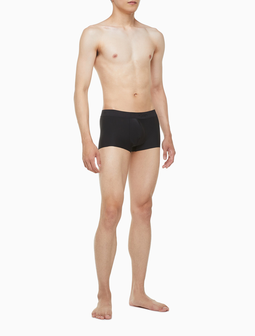 Buy 남성 CK 블랙 마이크로 로우 라이즈 드로즈 in color BLACK