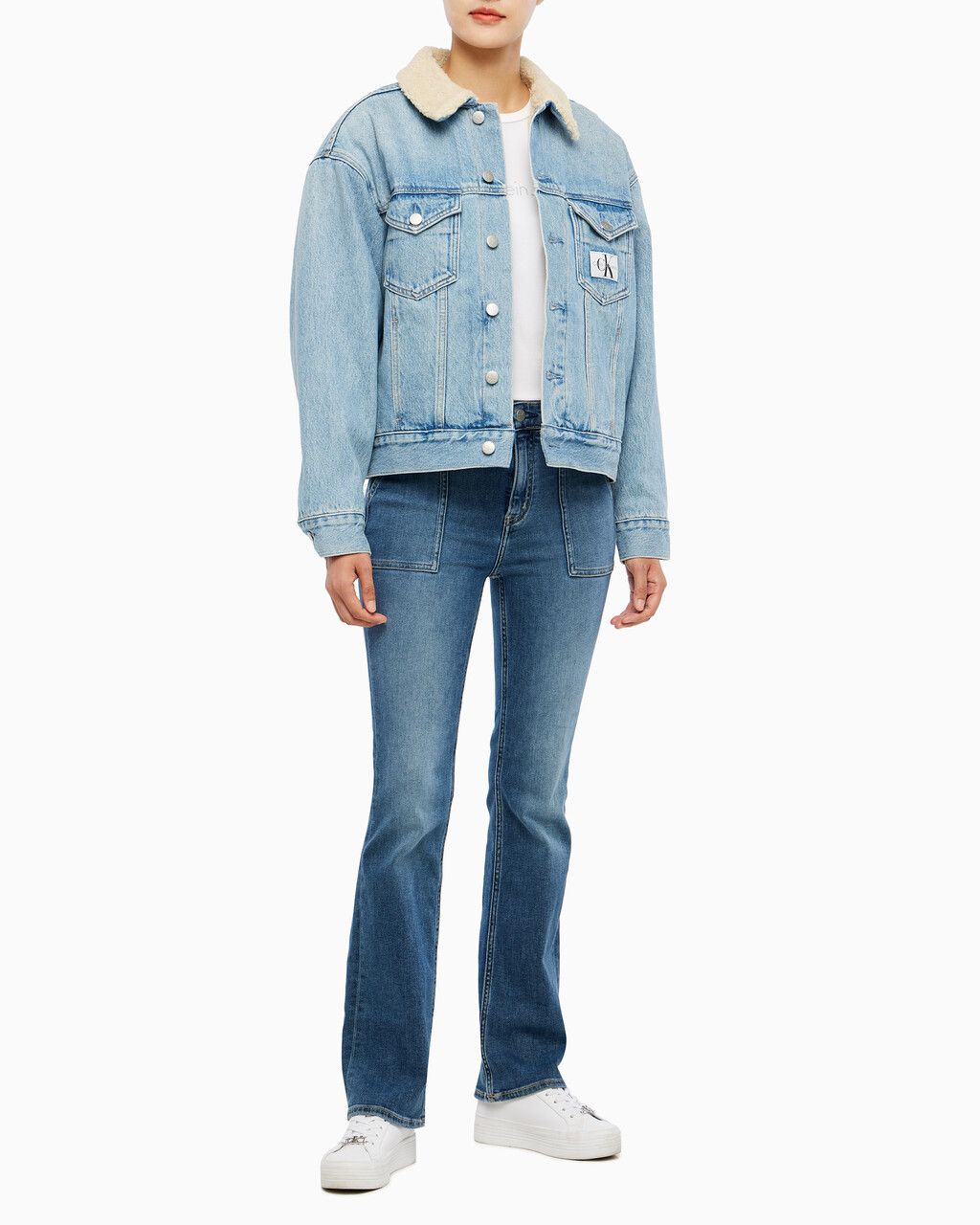 Buy 여성 쉐르파 데님 자켓 in color 028A CHALKY BLU