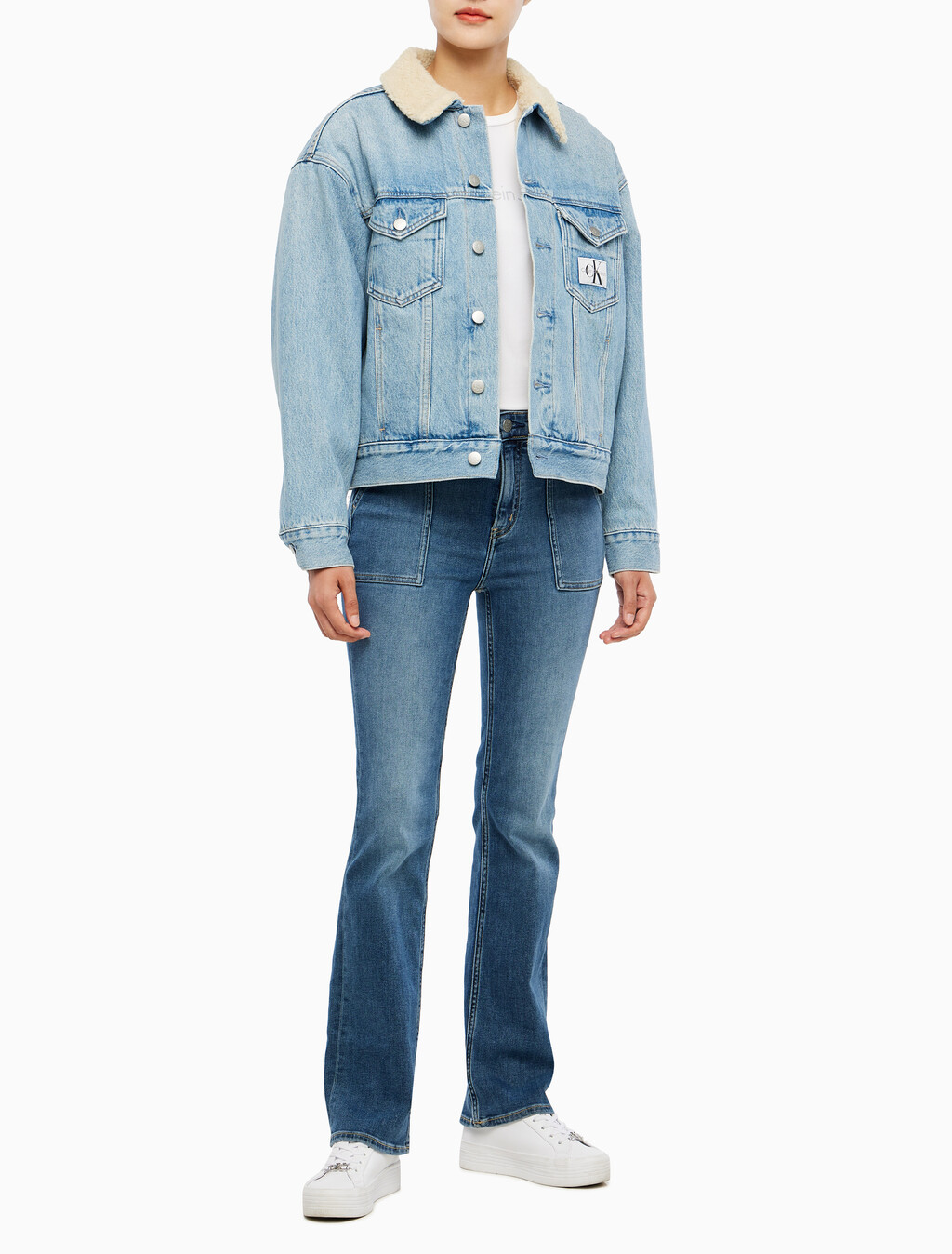 Buy 여성 쉐르파 데님 자켓 in color CHALKY BLUE