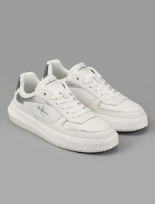 Buy 남성 말모 메타 스니커즈 in color WHITE/SILVER
