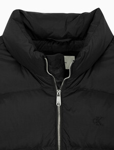 Buy 남성 커브드 퀼팅 나일론 다운 푸퍼 in color CK BLACK