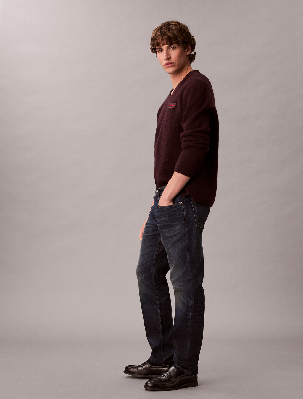 Buy 남성 슬림핏 바인 스트리트 데님 in color Dark blue