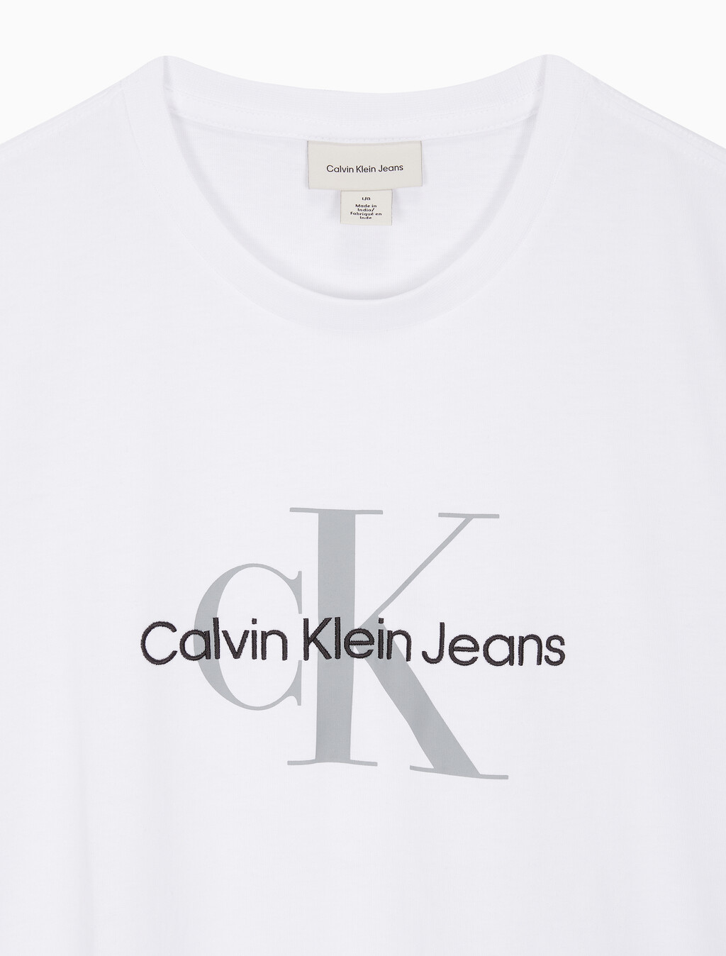 Buy 남성 레귤러핏 히어로 모노그램 로고 반팔 티셔츠 in color BRILLIANT WHITE
