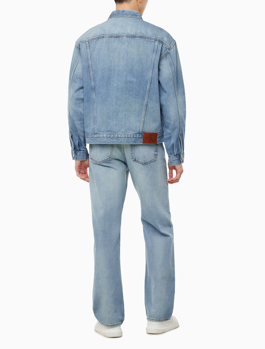 Buy 남성 레귤러핏 90's 라이트블루 워시 데님 자켓 in color BLUE WAVE