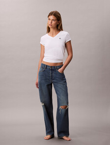 Buy 여성 모노그램 브이넥 티 in color BRILLIANT WHITE